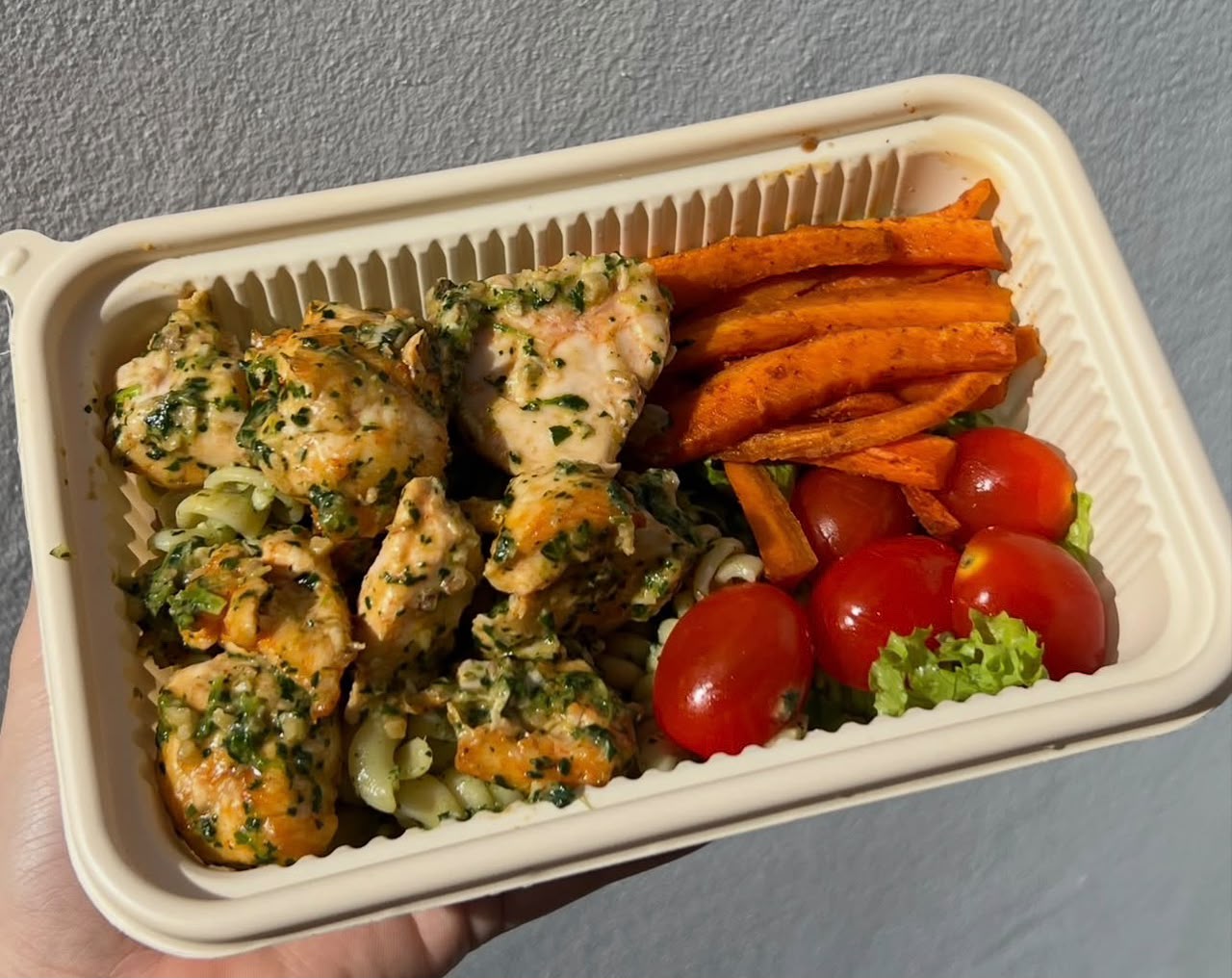 Pesto Chicken Spiral Pasta Salad